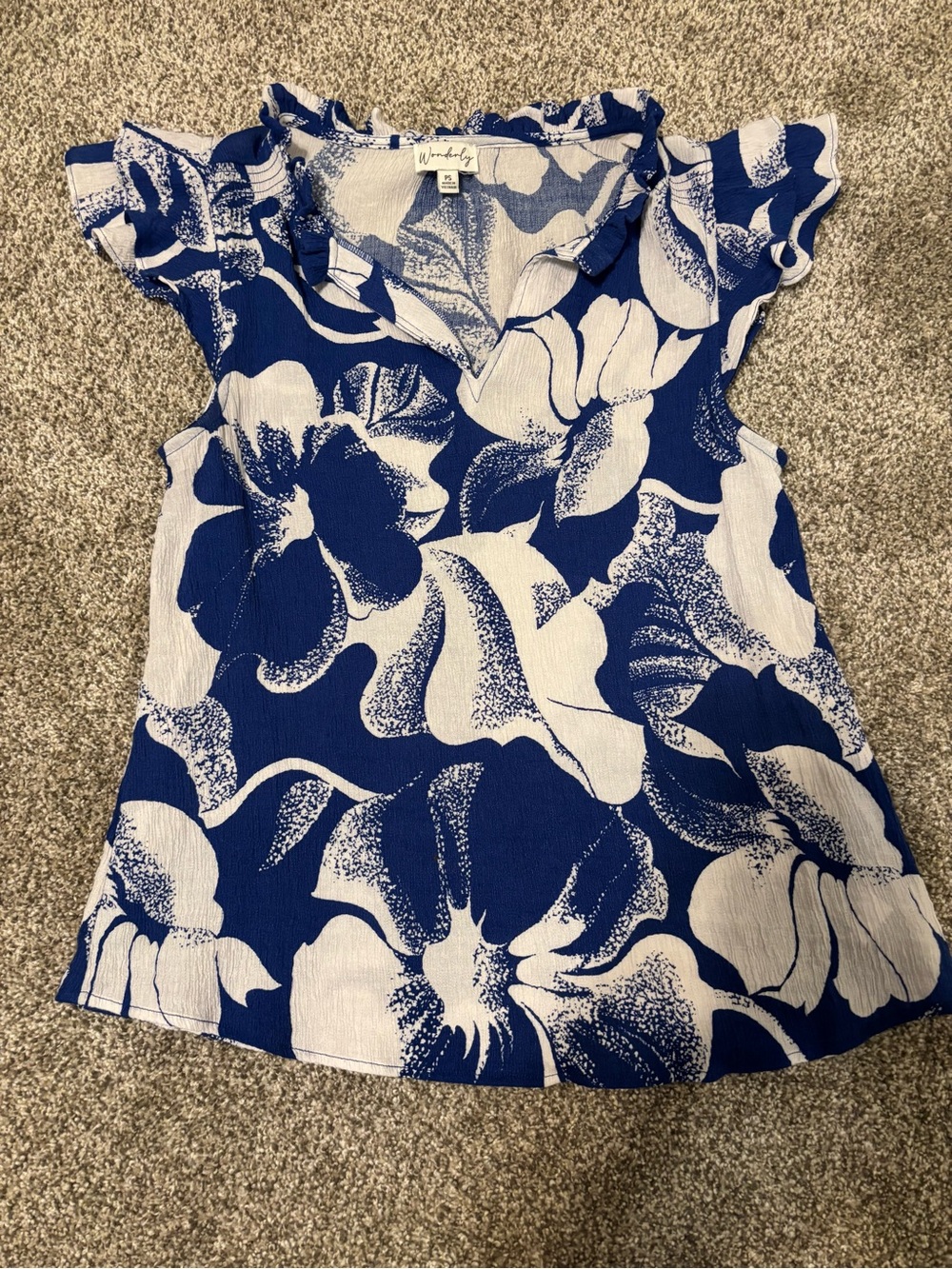 Wonderly Blue and White Floral V-Neck Blouse Size S Petite